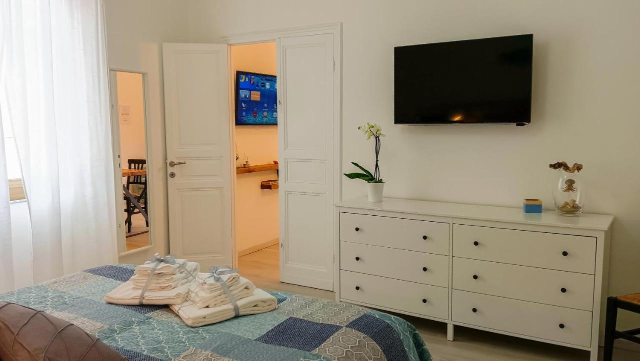 Peggy House Apartment ลาสเปเซีย ภายนอก รูปภาพ