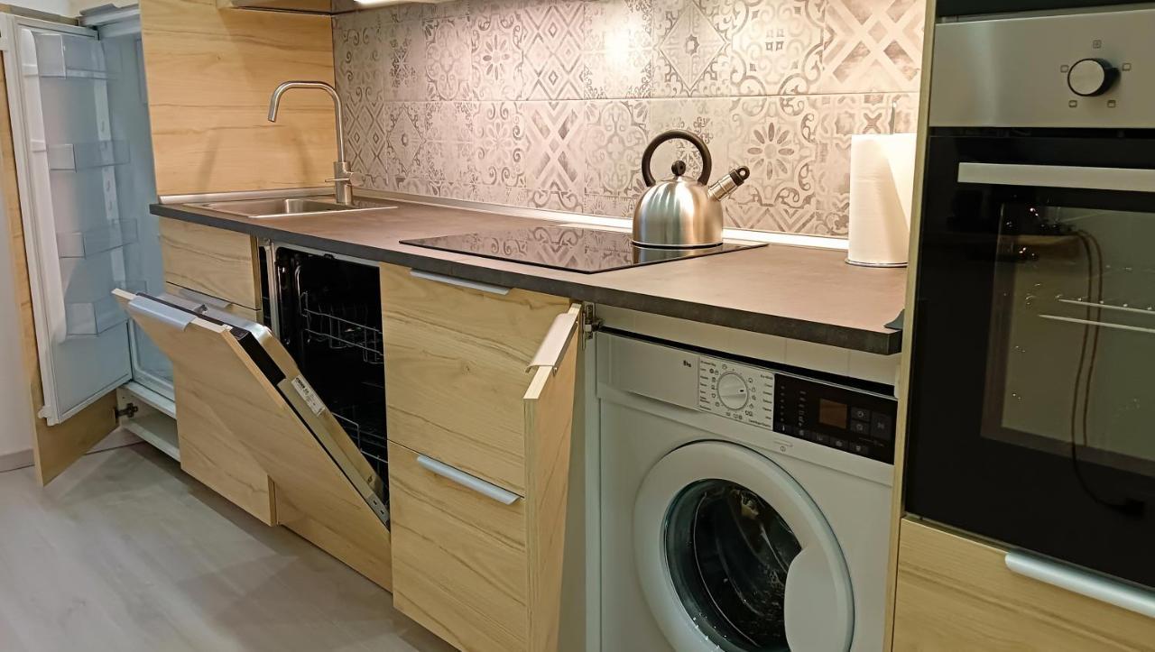 Peggy House Apartment ลาสเปเซีย ภายนอก รูปภาพ