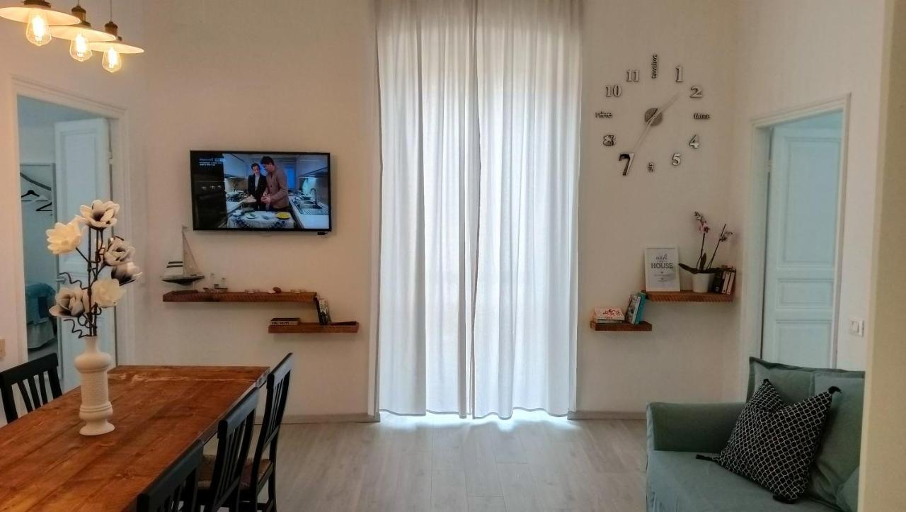 Peggy House Apartment ลาสเปเซีย ภายนอก รูปภาพ