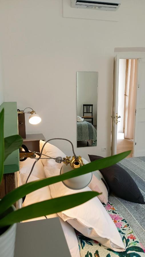 Peggy House Apartment ลาสเปเซีย ภายนอก รูปภาพ